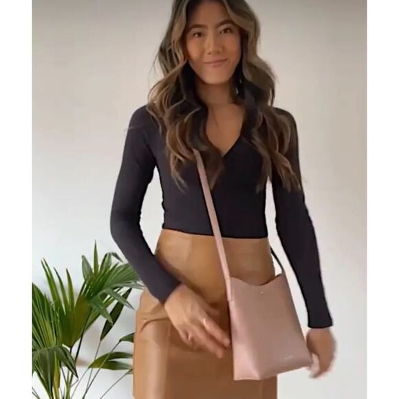 Samara Medium Vegan Leather Crossbody Shoulder Handbag - Peony Pink - NWT - Picture 2 of 10